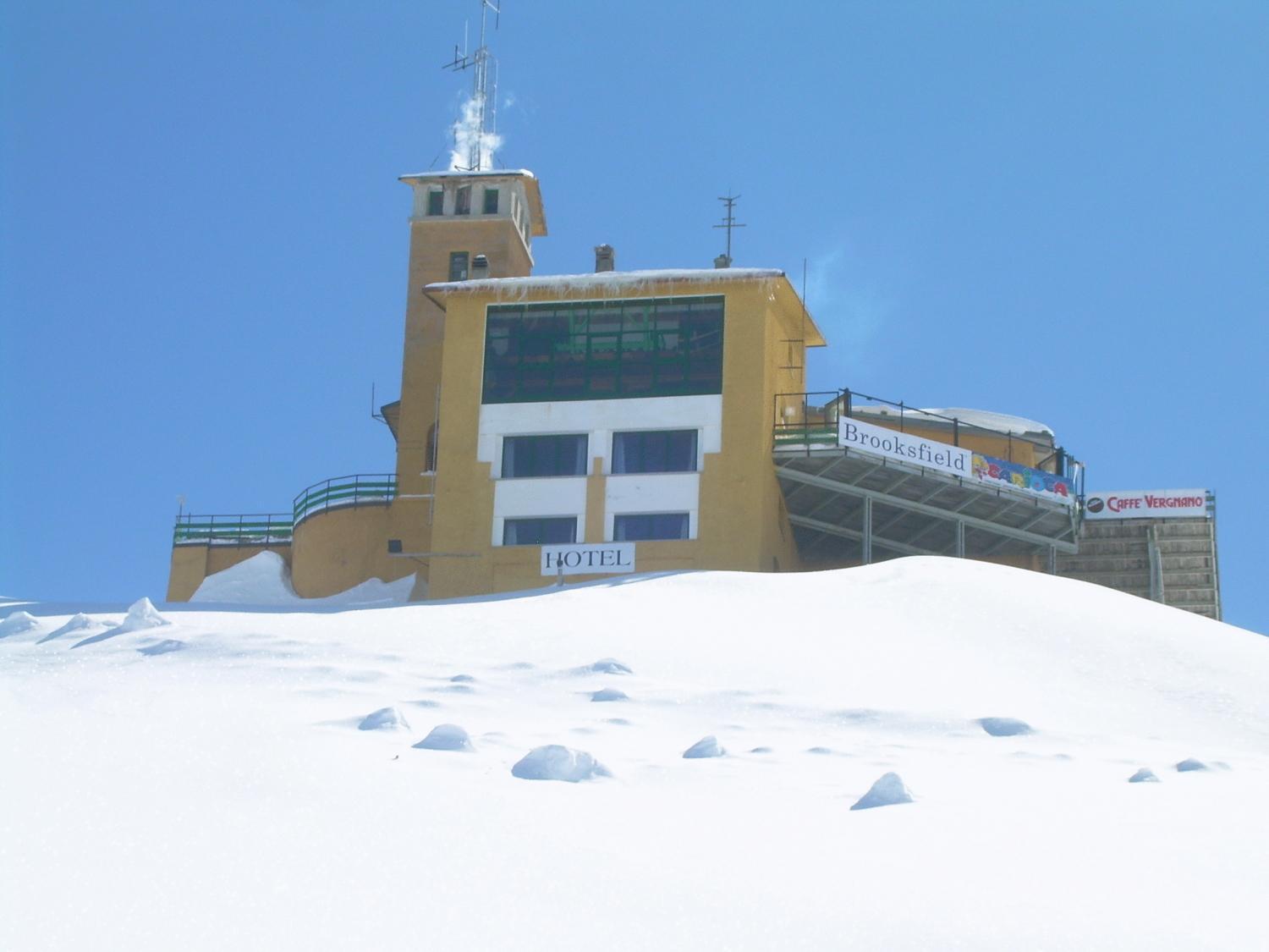 Tana Della Volpe Hotel Sestriere Ngoại thất bức ảnh